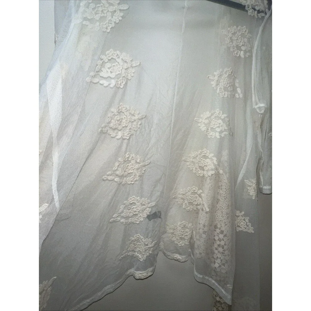 Women’s Casual Express Crocheted Ivory Lacy Shawl Size Large L - Picture 7 of 11